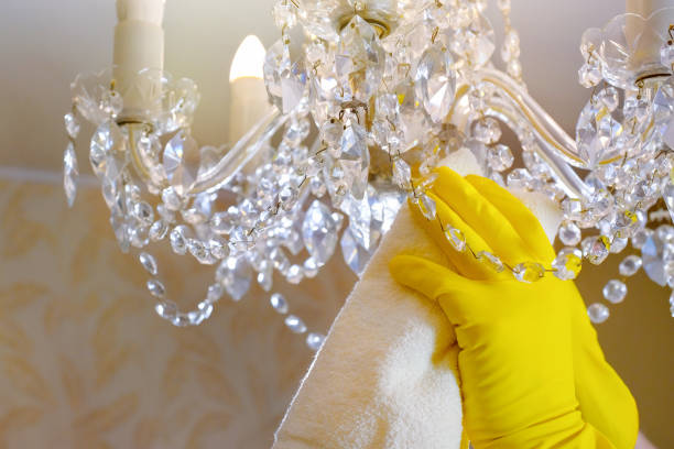 Cleaning antiques, crystal and chandeliers