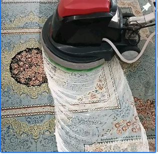 احصل على خدمة تنظيف عميق للسجاد والكنب مع التجفيف الفوري بأفضل الأسعار. فريقنا المحترف يستخدم أحدث التقنيات لضمان إزالة الأوساخ والبقع بشكل فعال وسريع. اتصل بنا الآن على 77752536 لتحصل على أفضل خدمة تنظيف للسجاد والكنب في قطر.